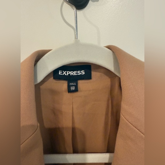 Express Tan Women's Blazer NWOT - Picture 2 of 5
